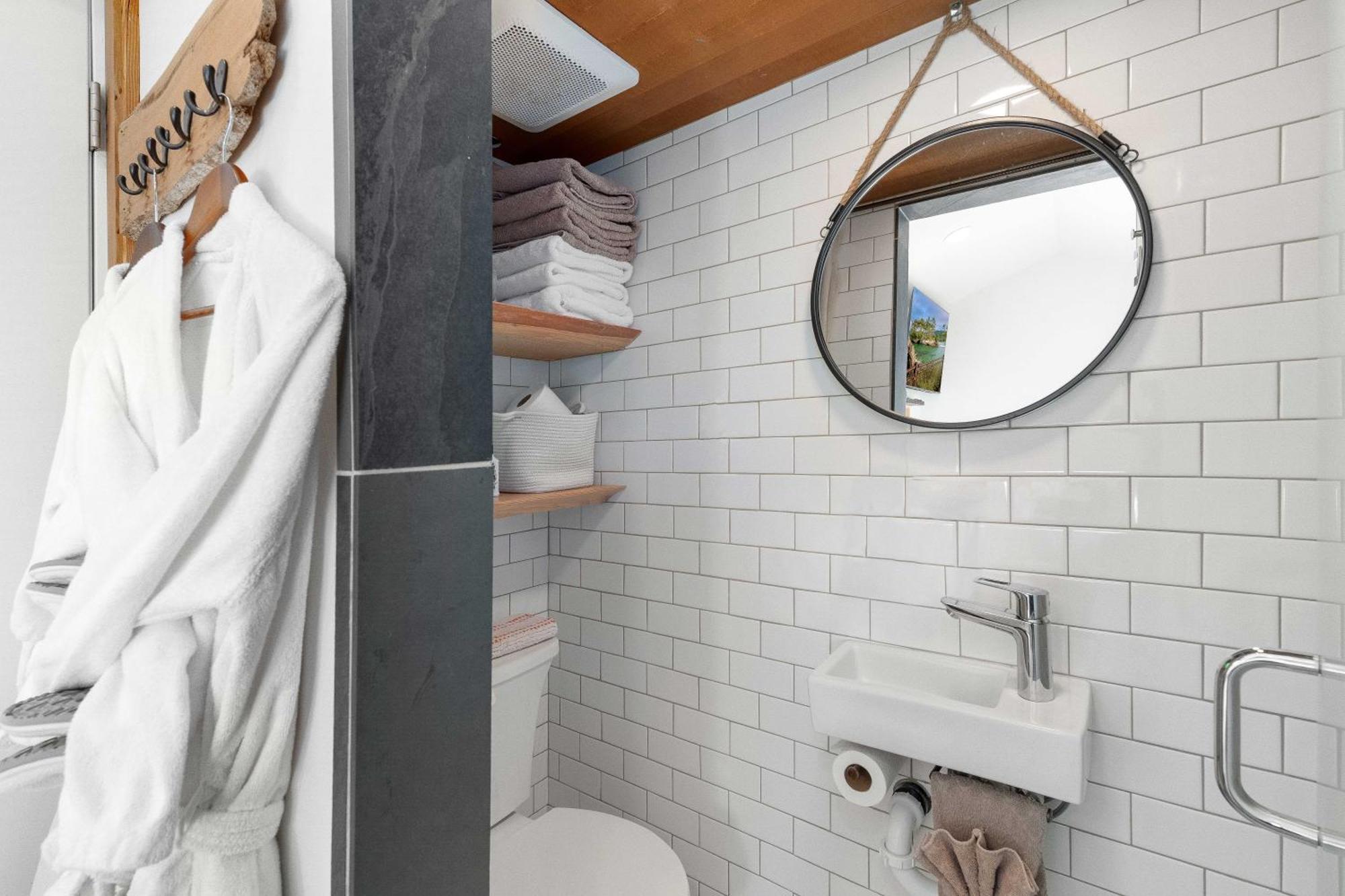 Blue Moon Tiny House, Sauna,Ht 安吉利斯港 外观 照片